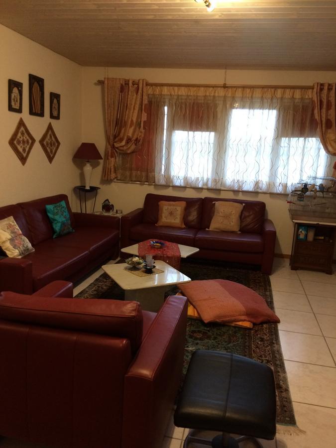 Mona'S Sleep & Go Bed & Breakfast Buren  Luaran gambar