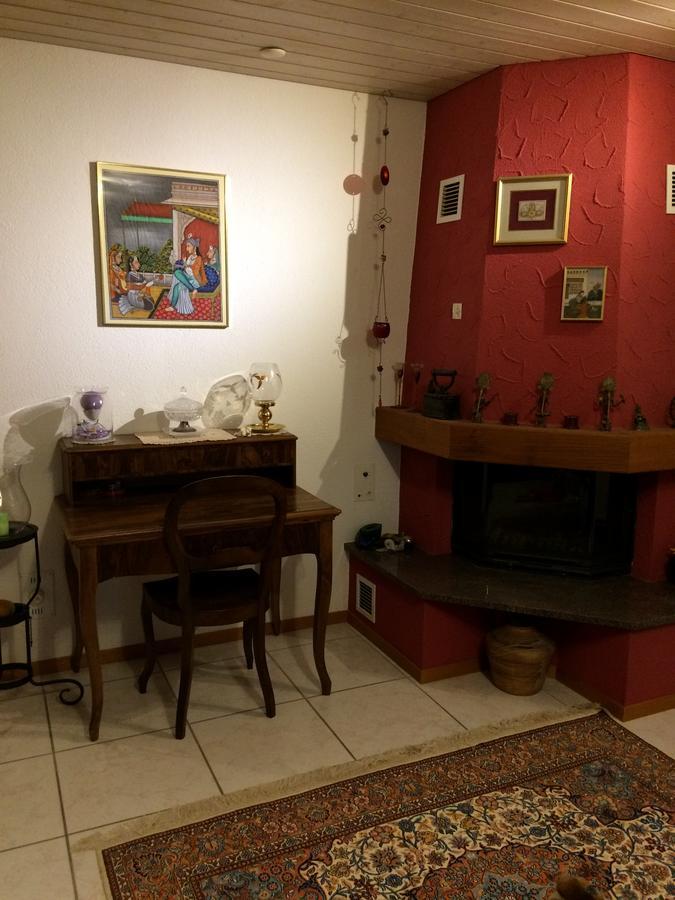 Mona'S Sleep & Go Bed & Breakfast Buren  Luaran gambar