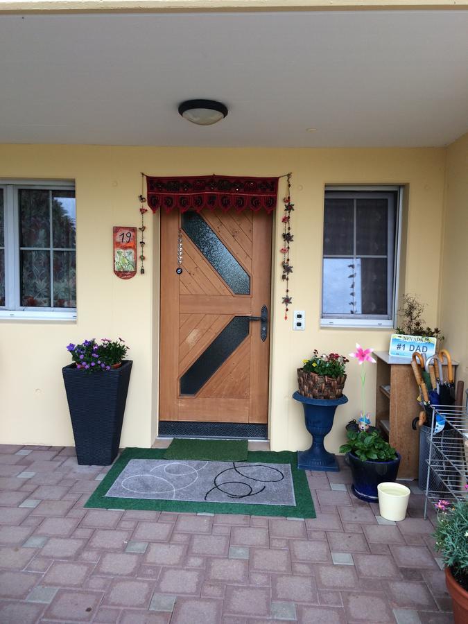 Mona'S Sleep & Go Bed & Breakfast Buren  Luaran gambar